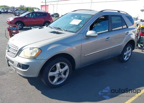 2008 Mercedes-Benz Ml 350 4Matic из США, поврежденный, VIN 4JGBB86E38A393594